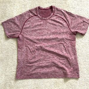 Men’s medium Lululemon T-shirt